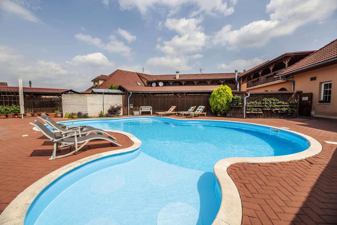 Hotel Aldo Uničov Exterior foto